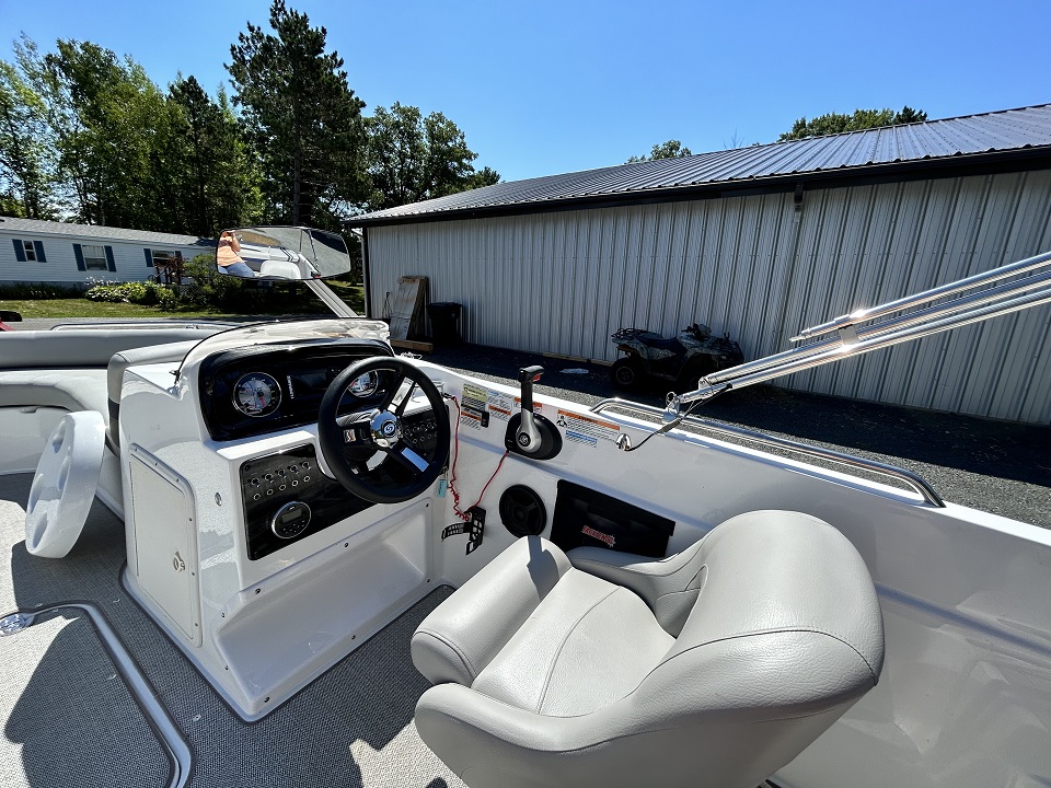 2020 Hurricane SS 201 I/O - Photo 6
